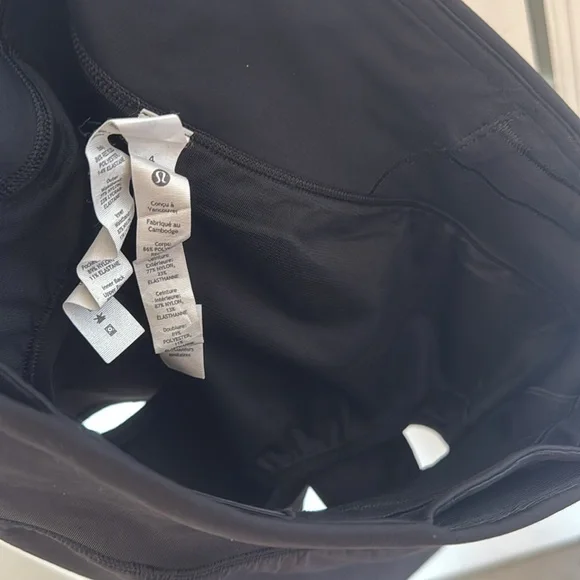 LULULEMON SPEED UP LINED BLACK SHORTS SIZE 4 - Picture 11 of 11